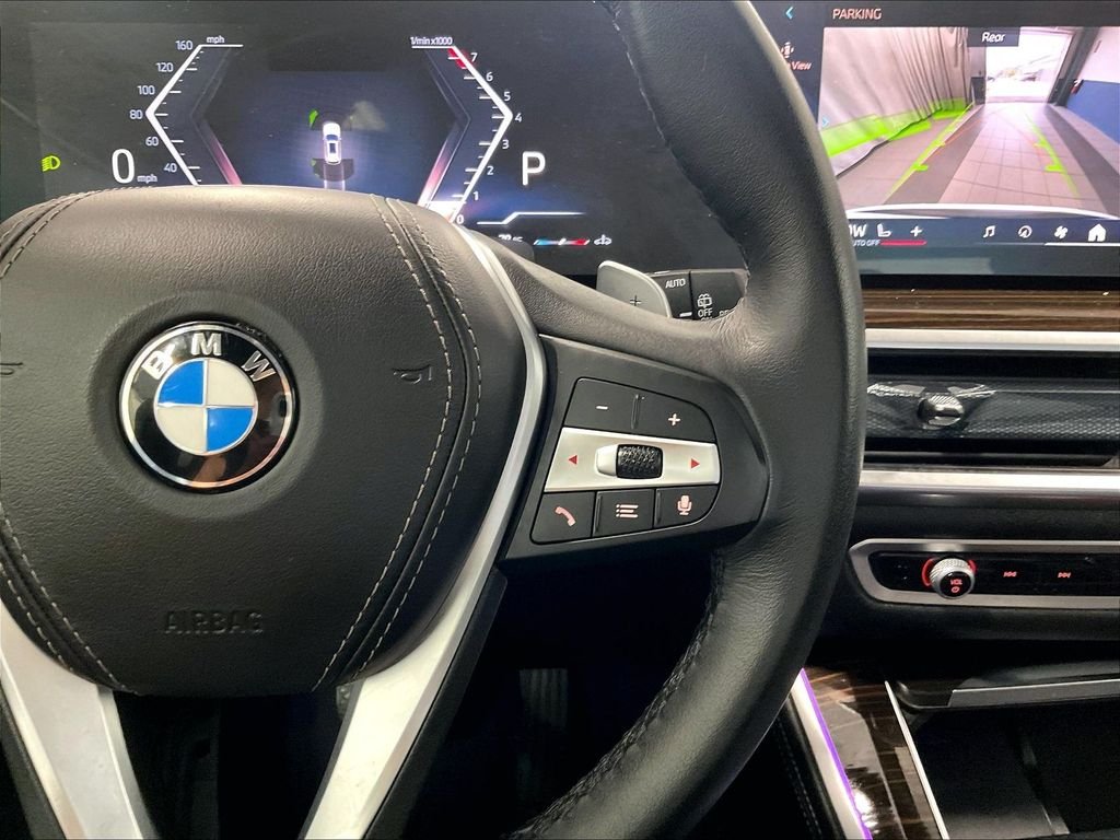 Used 2026 White BMW xDrive40i image 24