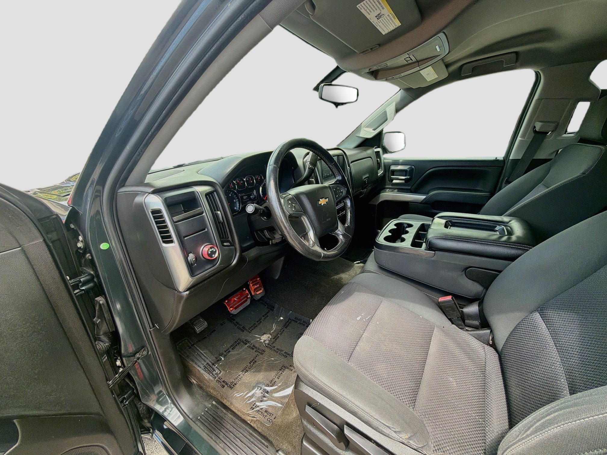 Used 2018 Graphite Metallic Chevrolet LT image 9