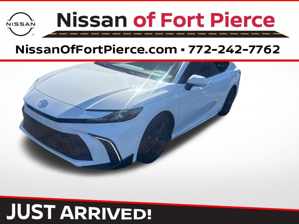 2025 Toyota Camry SE