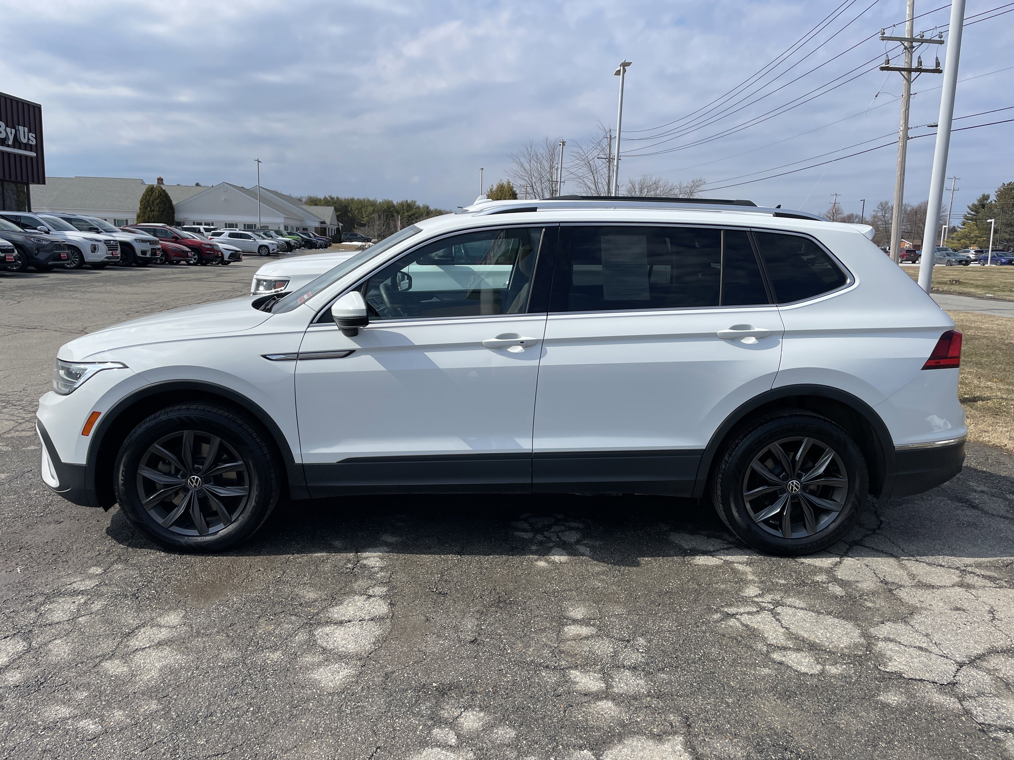 Used 2022 Volkswagen Tiguan SE with VIN 3VV2B7AX8NM065059 for sale in Hallowell, ME