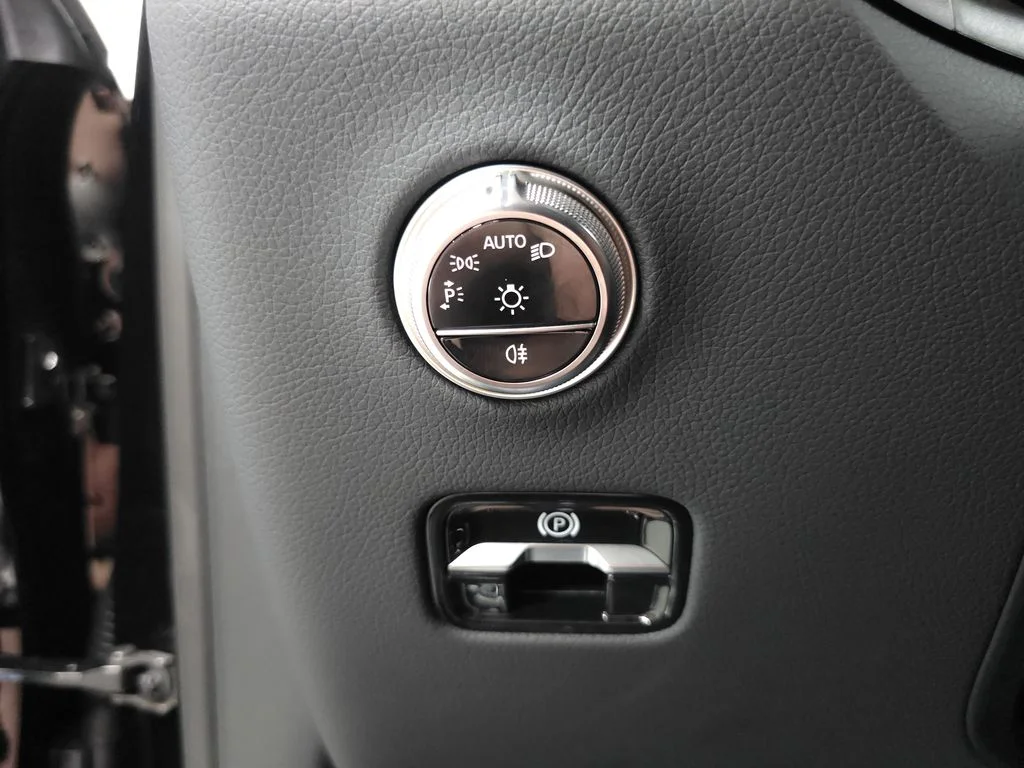 Certified Used 2026 Black Mercedes-Benz GLC 300 image 9