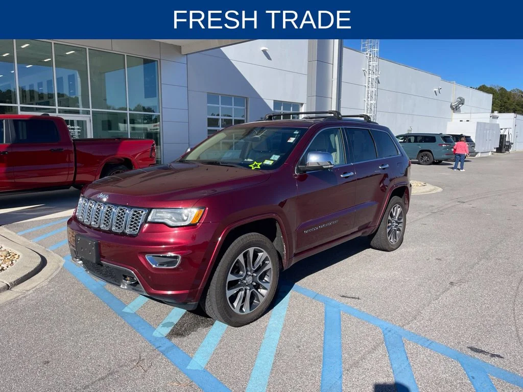 Used 2017 Red Jeep Overland image 1