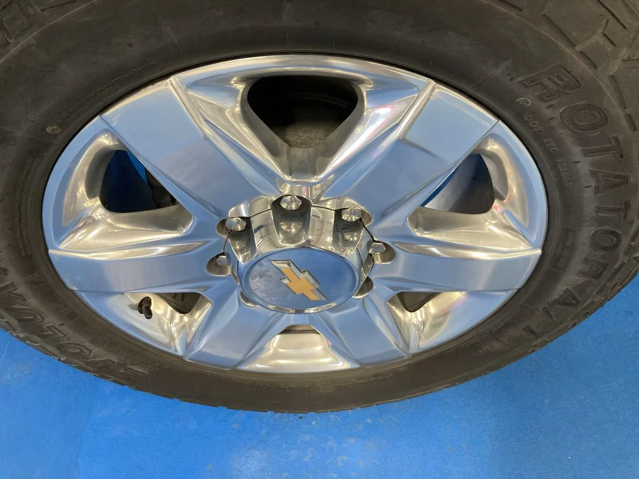 Used 2021 Summit White Chevrolet LTZ image 12