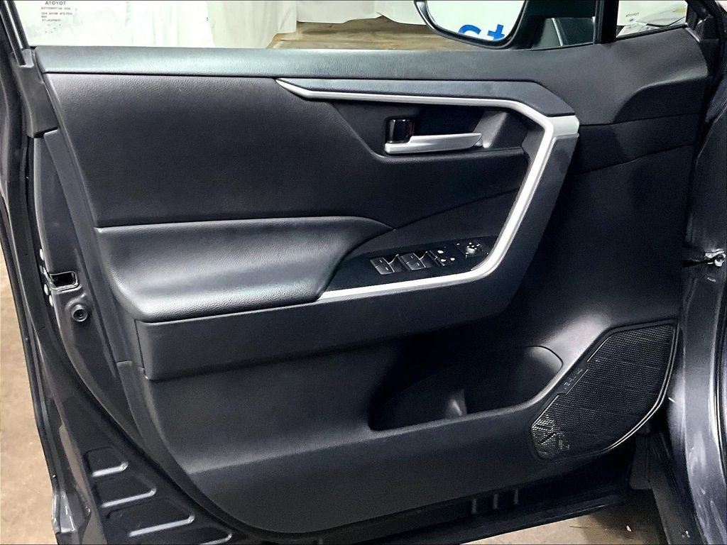 Used 2025 Gray Toyota XLE image 9