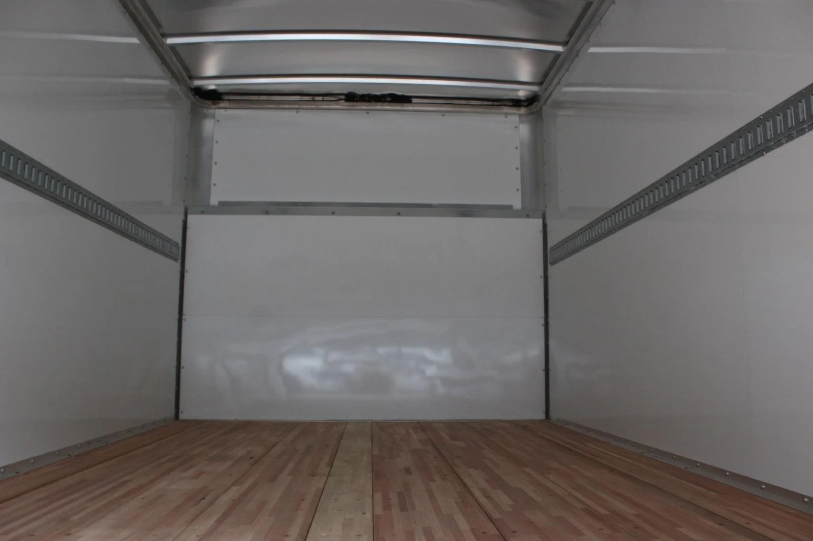 New 2025 Summit White Chevrolet 1WT image 7