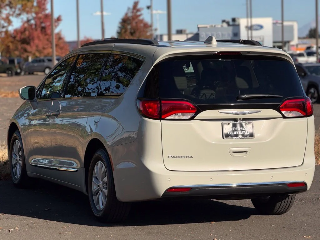 Used 2017 Tusk White Chrysler Touring L image 5