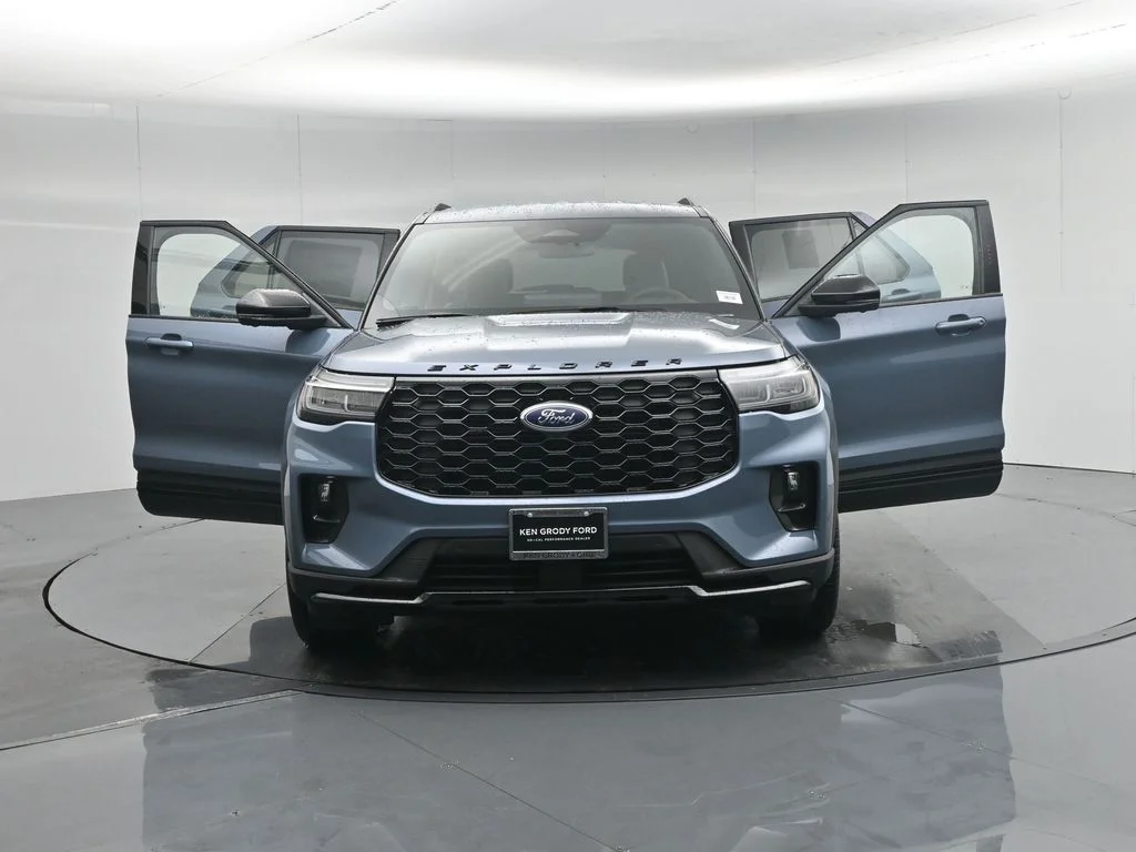 New 2026 Vapor Blue Metallic Ford ST-Line image 31