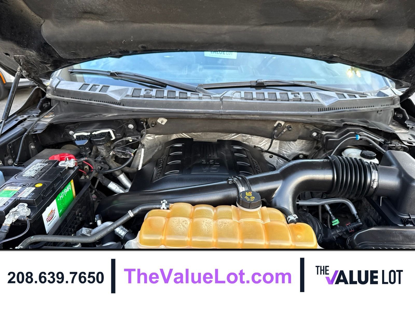 Used 2015  Ford Platinum image 10