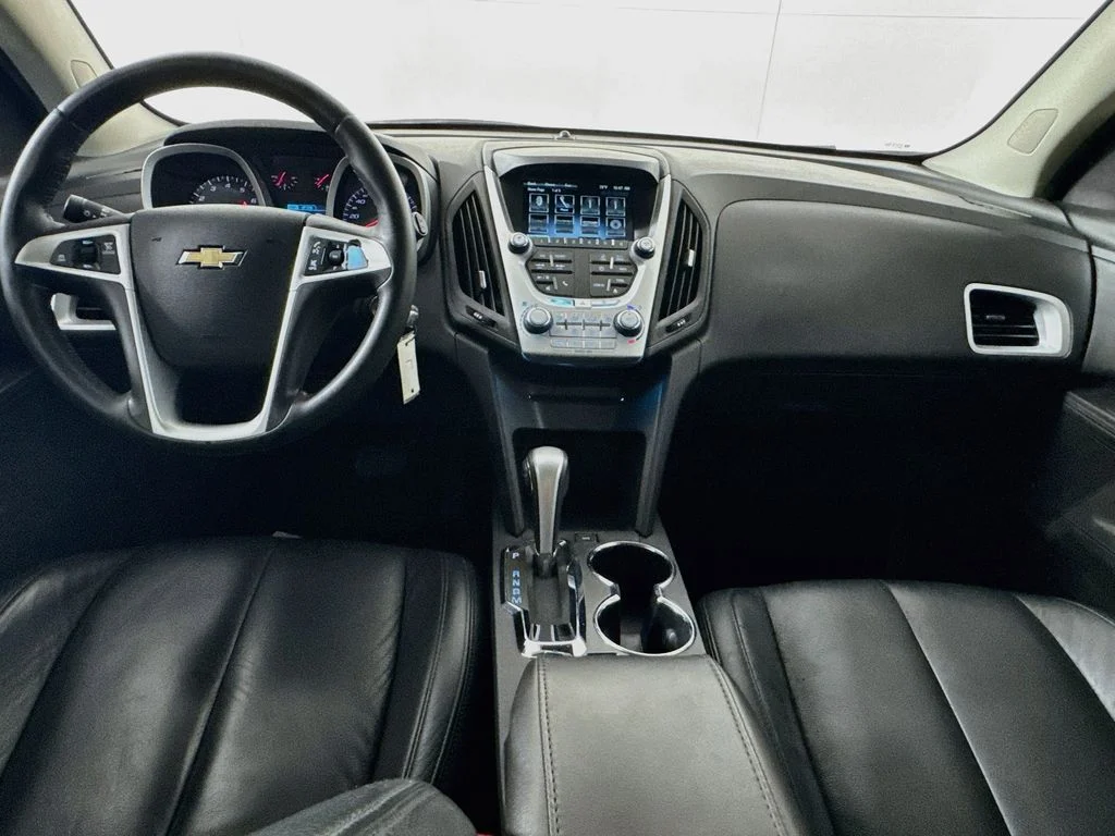 Used 2015 White Chevrolet LT image 25