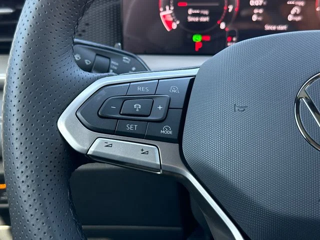 New 2026 Platinum Gray Metallic Volkswagen 2.0T SE R-Line Black image 37