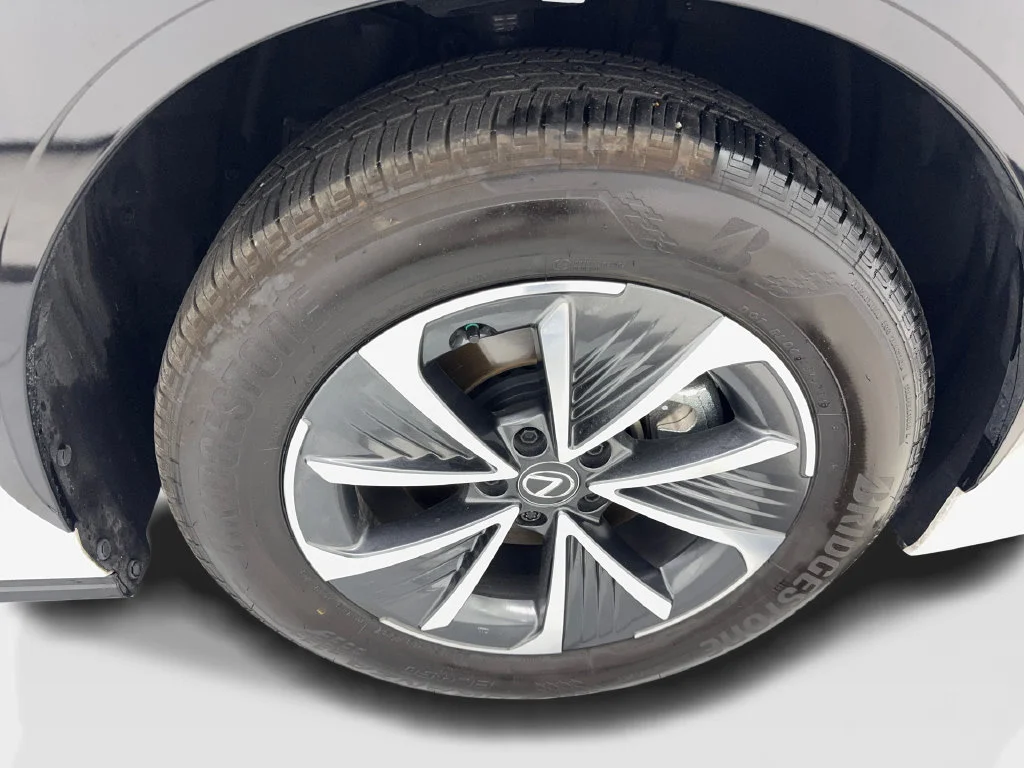 Used 2024 White Lexus 300e Premium image 80