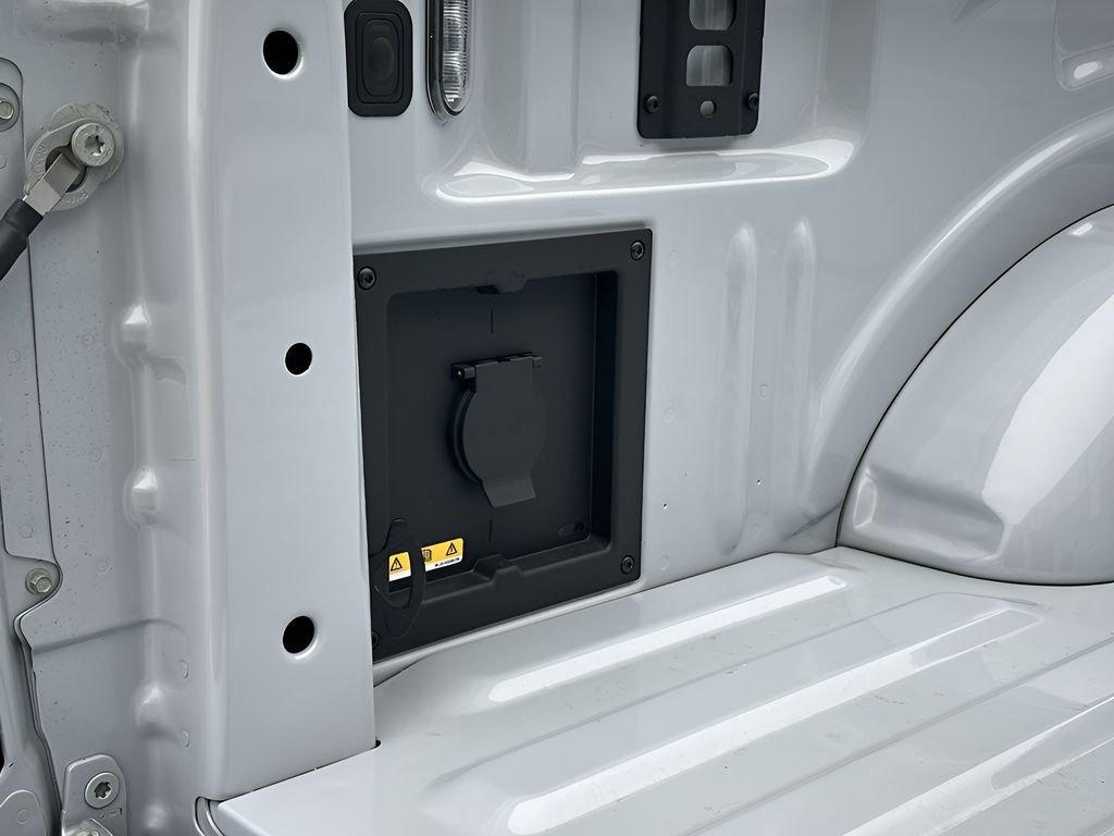 New 2025 Space White Metallic Ford Lariat® image 10