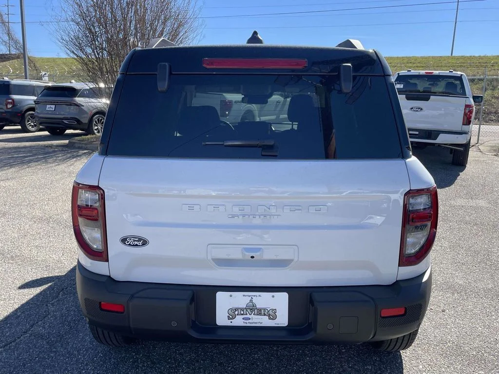 New 2026 White Ford Outer Banks image 4