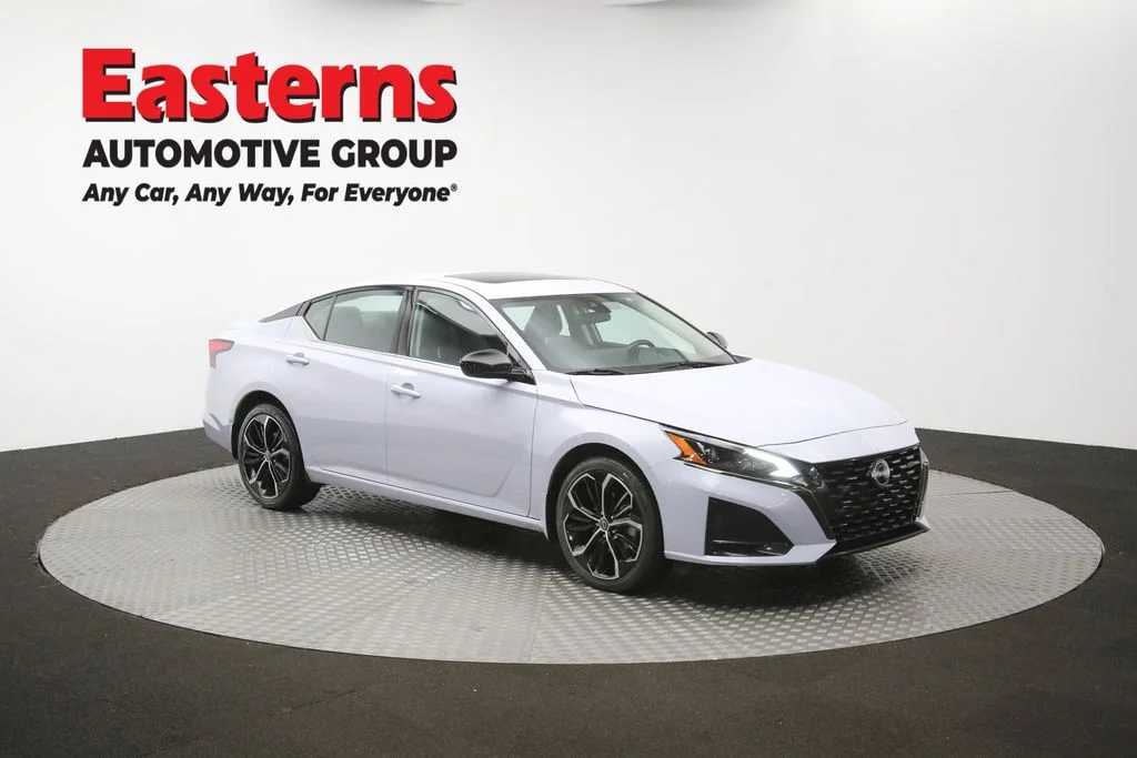 Used 2025 Gray Nissan 2.5 SR image 49