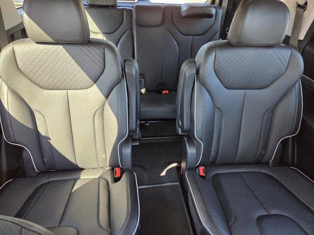 Used 2025 Hyper White Hyundai XRT image 33
