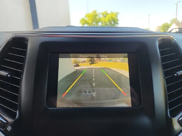 Used 2020 Red Jeep Latitude image 26