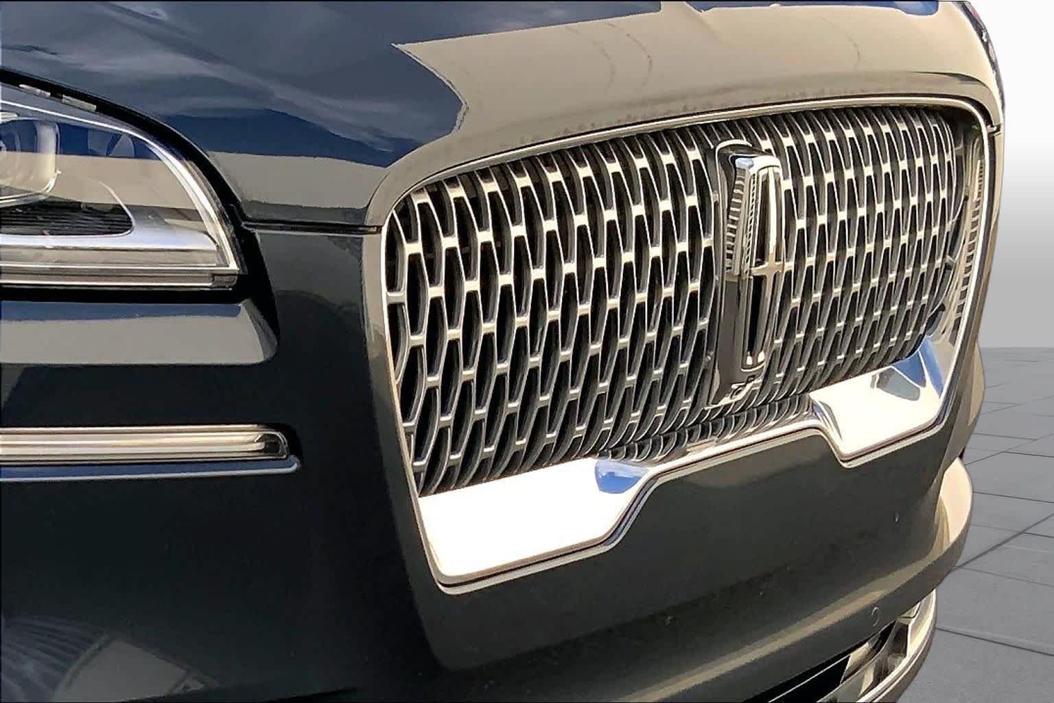 Used 2022 Flight Blue Lincoln Reserve image 31