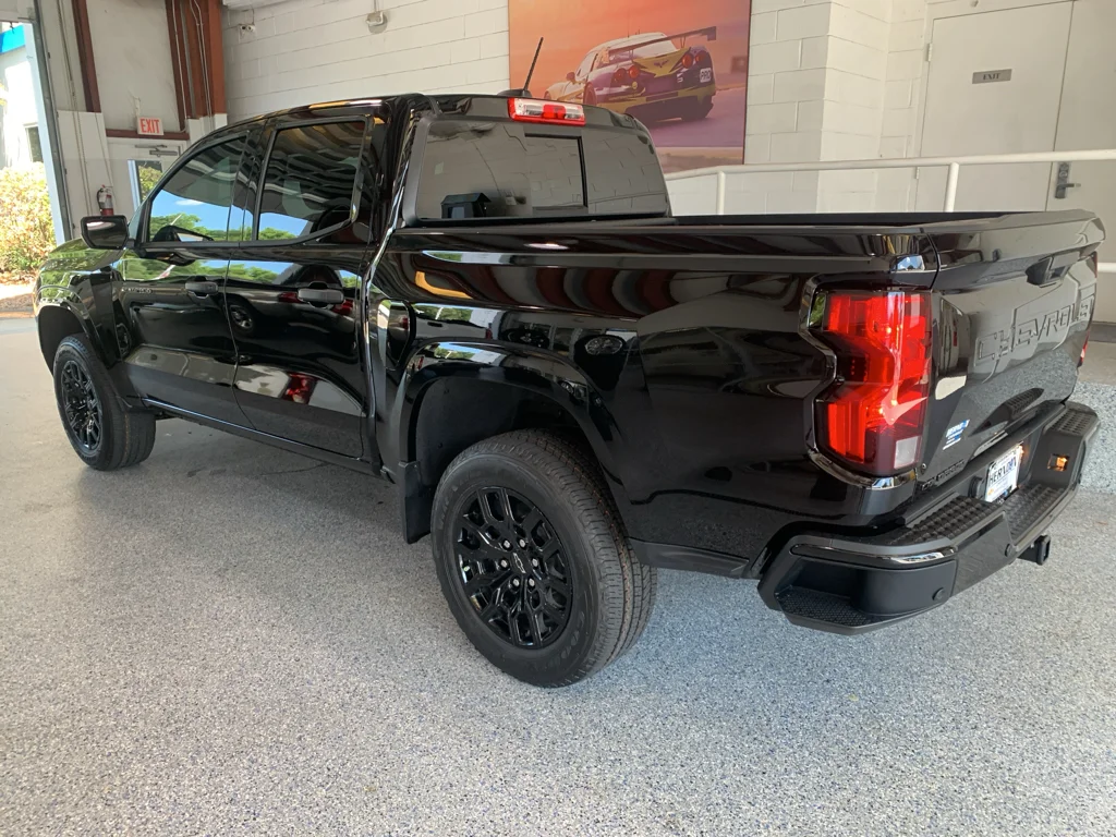 2026 Chevrolet Colorado Work Truck - Photo 6