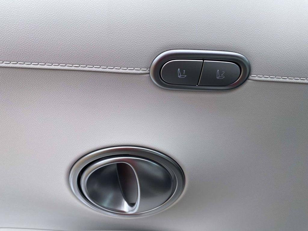 New 2026 White Hyundai Blue SEL Premium 8P image 42