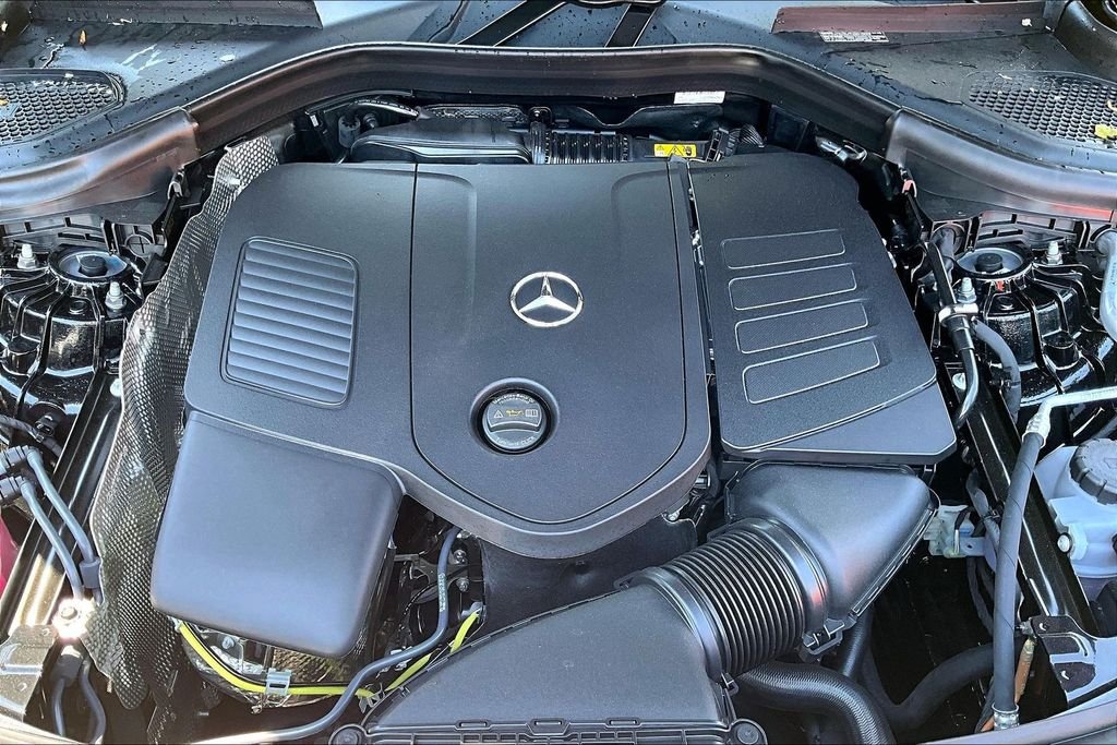 New 2026 Black Mercedes-Benz GLC 300 image 11