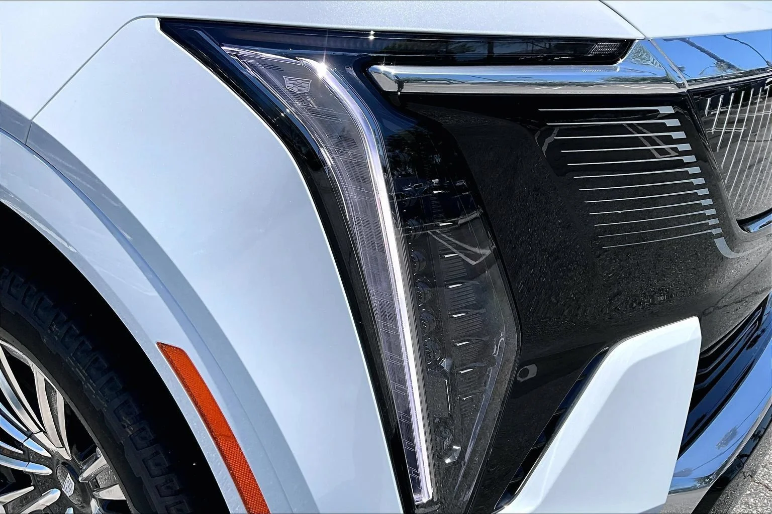 New 2026 Vibrant White Tricoat Cadillac Luxury image 14