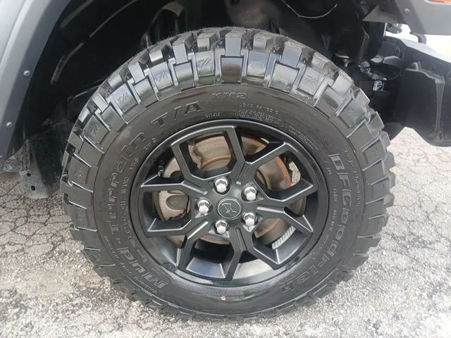 Used 2023 Black Jeep Sport image 46