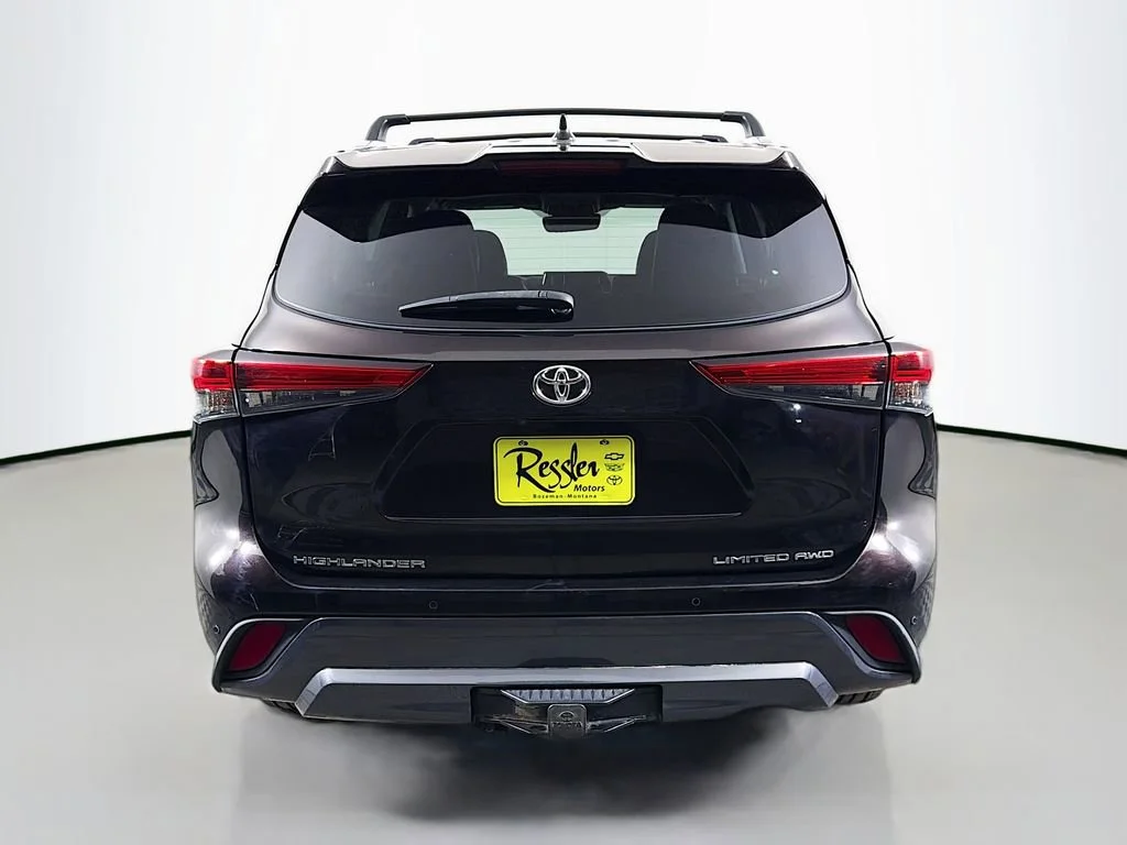 Used 2022 Midnight Black Met Toyota Limited image 7