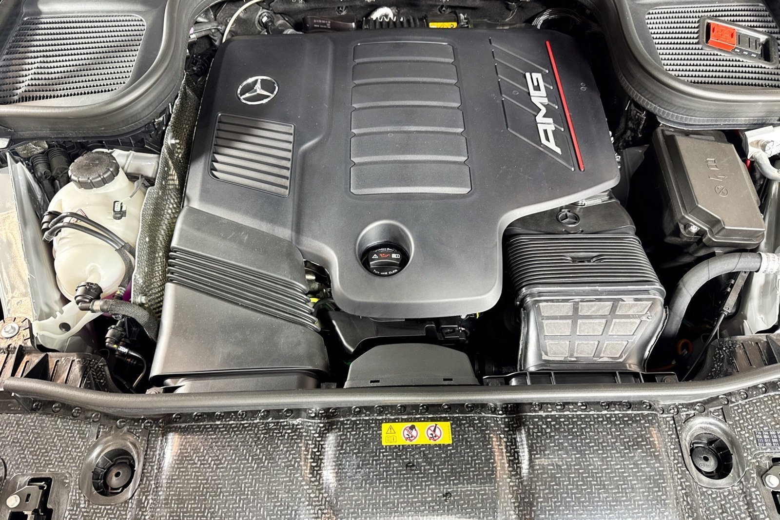 New 2026 MANUFAKTUR Alpine Grey Mercedes-Benz AMG® GLE 53 image 28