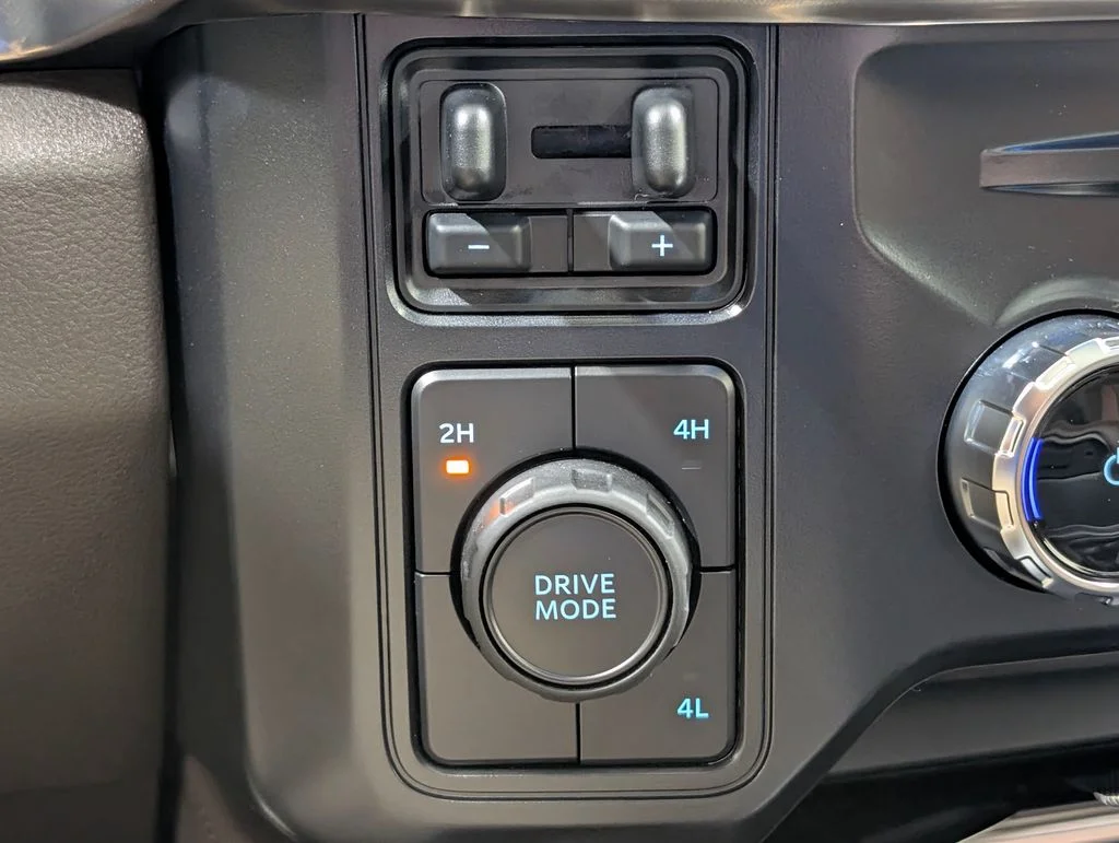 New 2026 Star White Metallic Tri-Coat Ford F-350® King Ranch® image 8