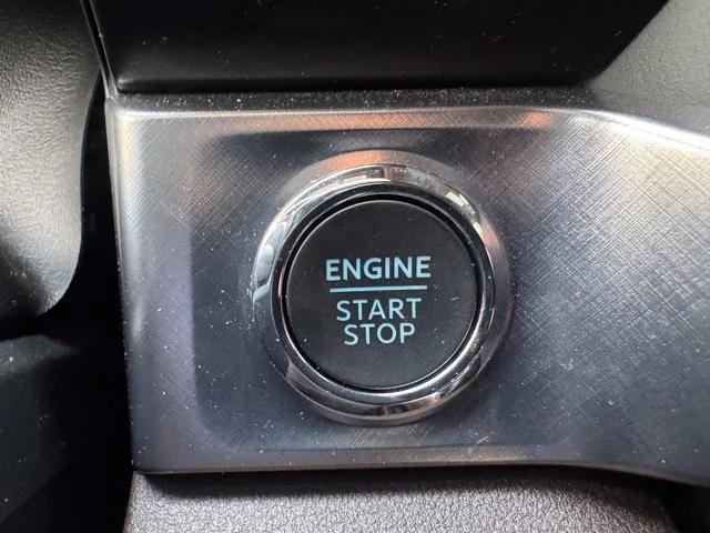 Used 2025 White Ford King Ranch image 34