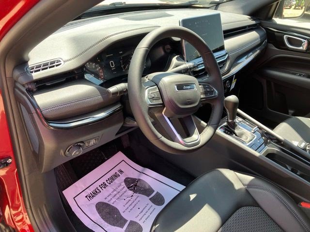 New 2026 Red Hot Pearlcoat Jeep Latitude Altitude image 12