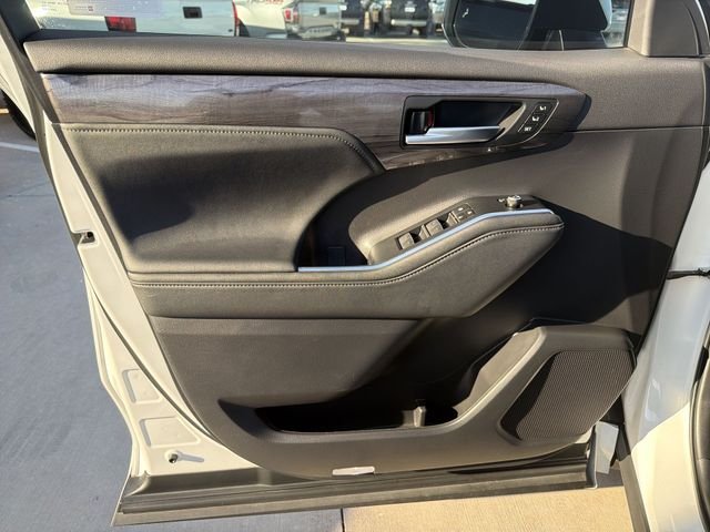 2023 Toyota Highlander Platinum - Photo 9