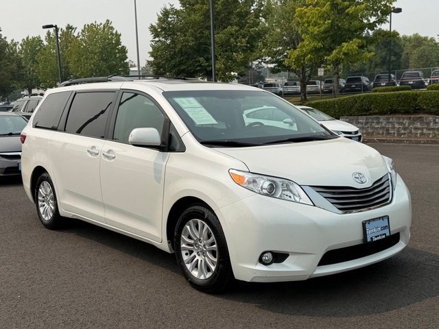 2015 Toyota Sienna XLE