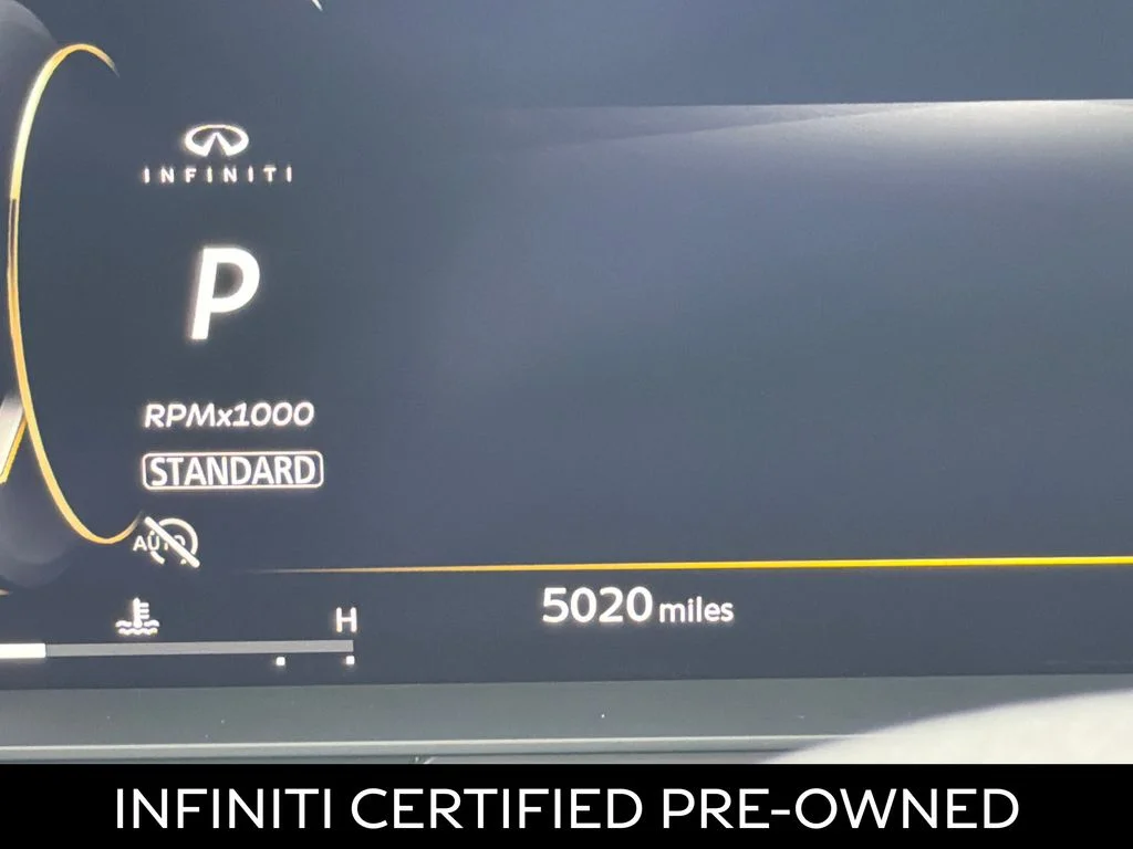 Certified Used 2026 Deep Emerald INFINITI LUXE image 4