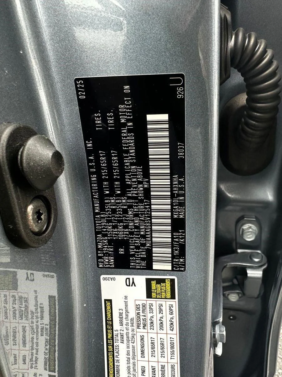 2025 Toyota Corolla Cross L - Photo 31