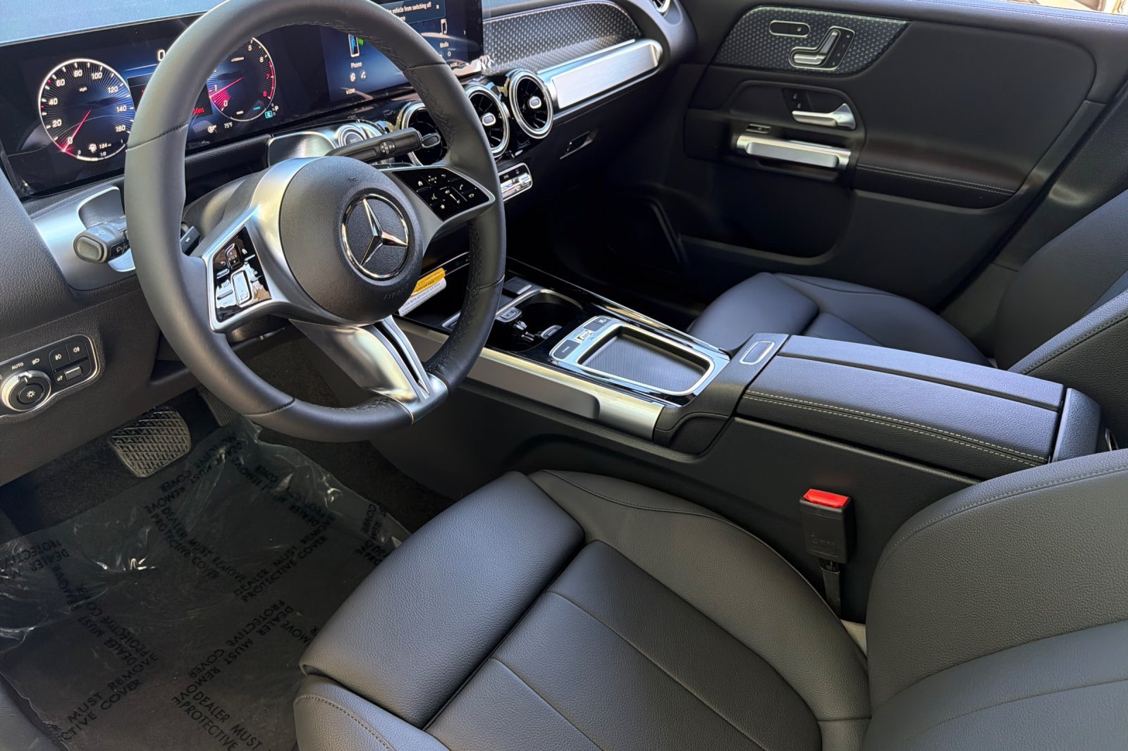 New 2026 Mountain Grey Metallic Mercedes-Benz GLB 250 image 8