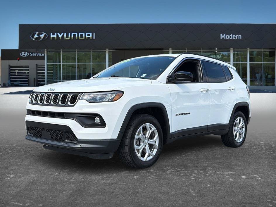 Used 2024 Bright White Clearcoat Jeep Latitude image 1