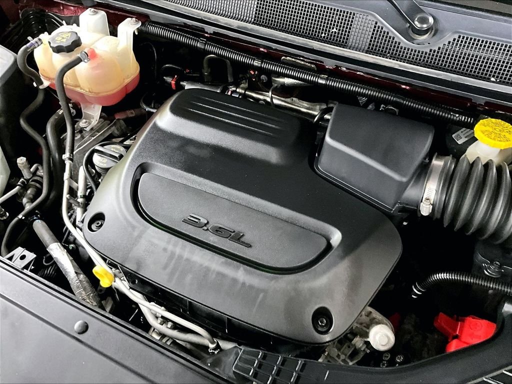 Used 2023 Red Chrysler Touring L image 33