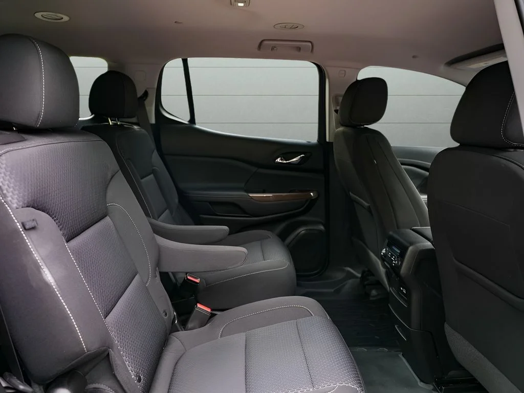 Used 2022 White GMC SLE image 49