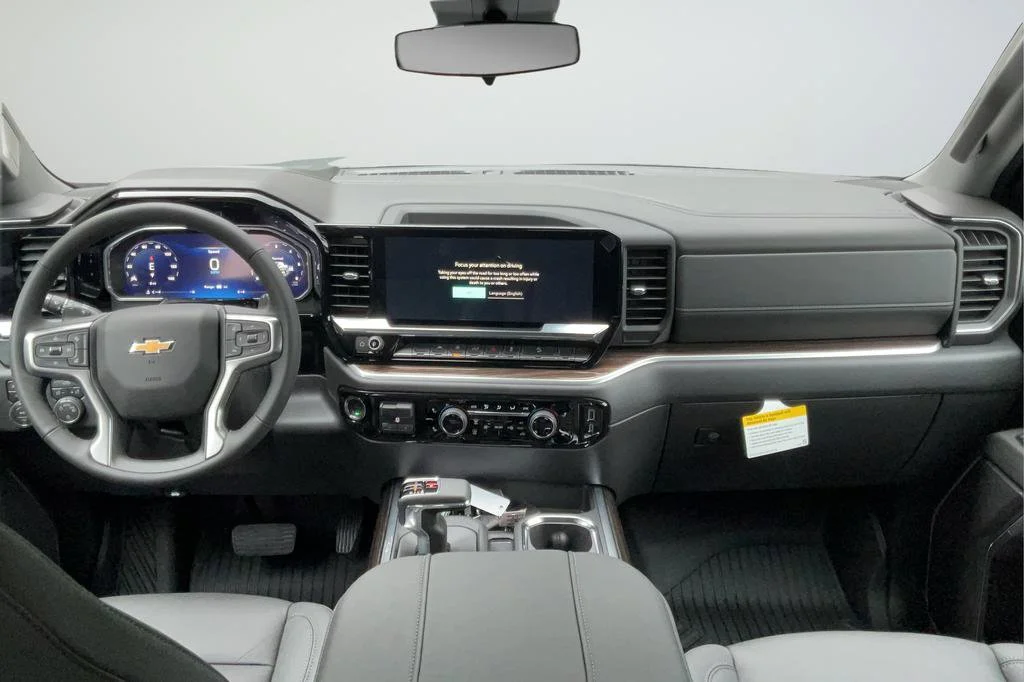 New 2026 Chevrolet Silverado 1500 LT 4D Crew Cab