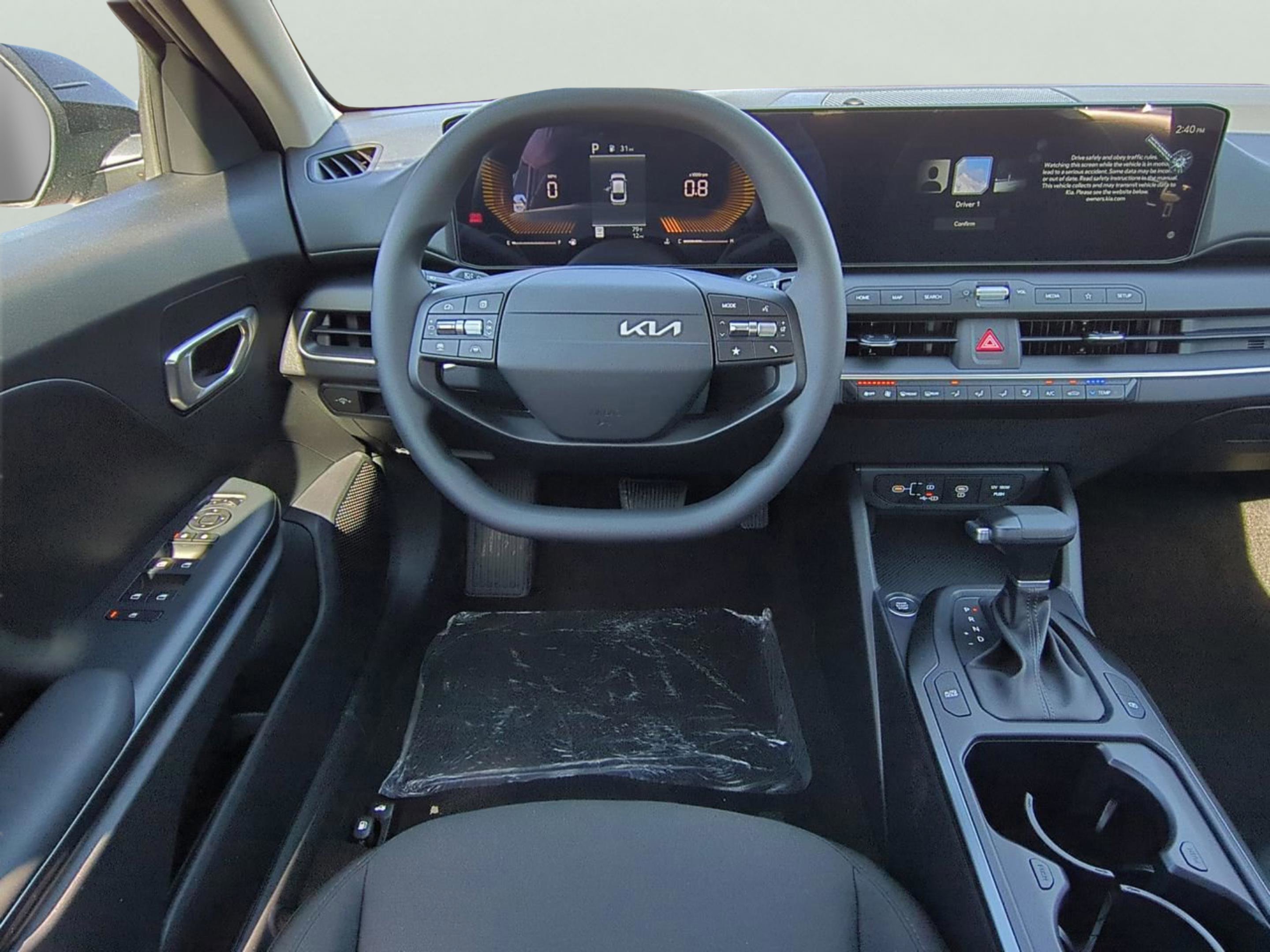 New 2026 Snow White Pearl Kia LX image 11