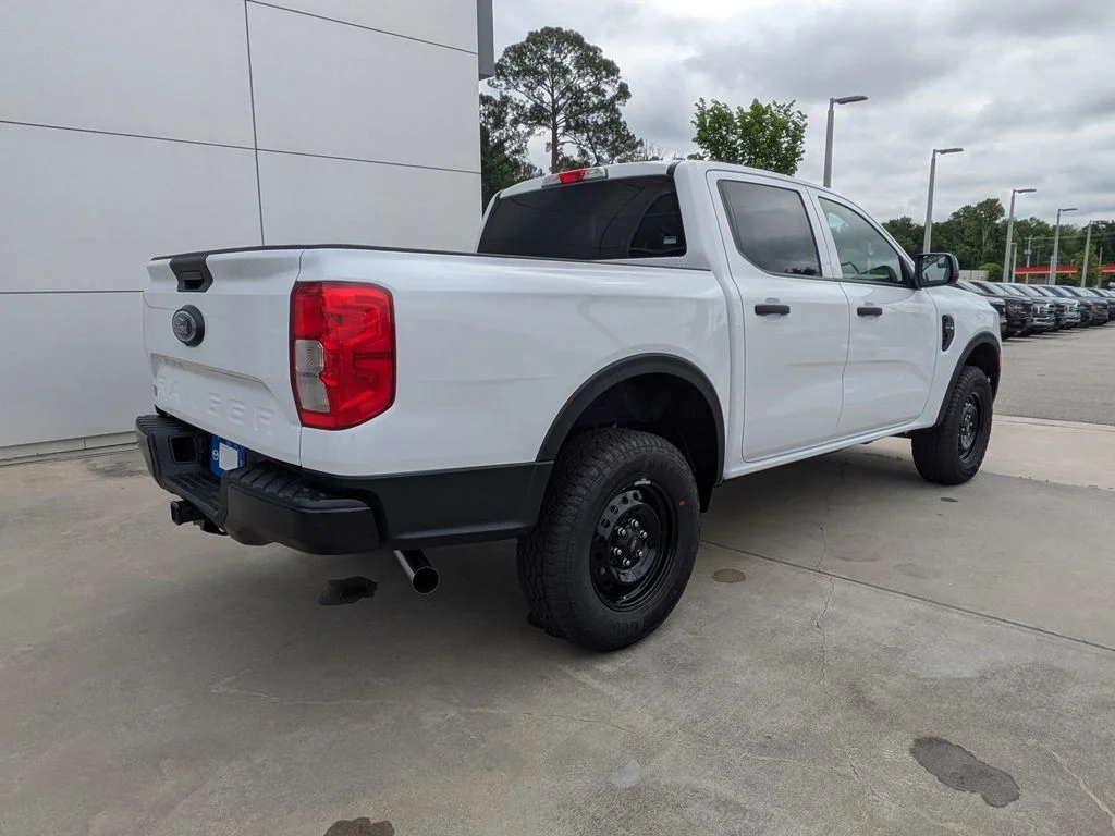 New 2026 Oxford White Ford XL image 4