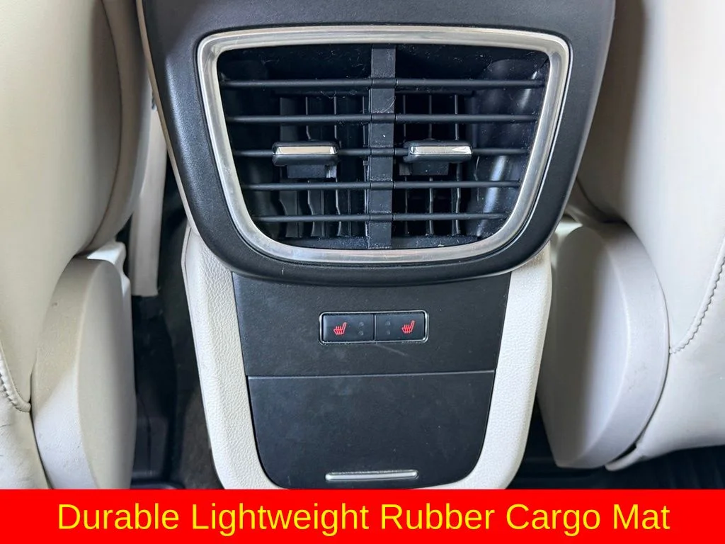 Used 2016 Black Lincoln Select image 22