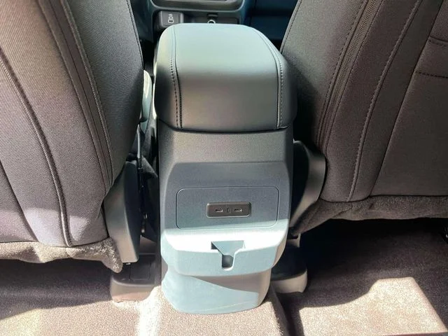 New 2026 Oxford White Ford XL image 14