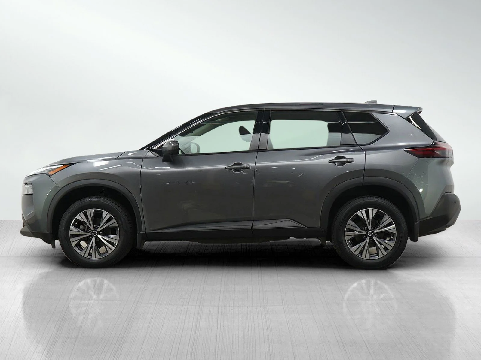 Used 2021 Nissan Rogue SV with VIN 5N1AT3BB6MC699890 for sale in Burnsville, Minnesota