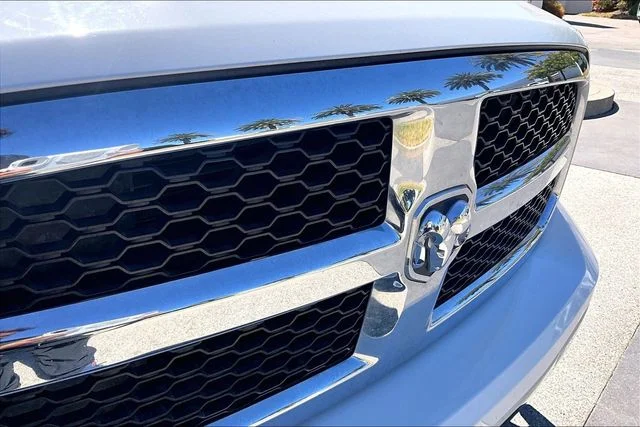 Used 2019 Bright White Clearcoat Ram SLT image 25