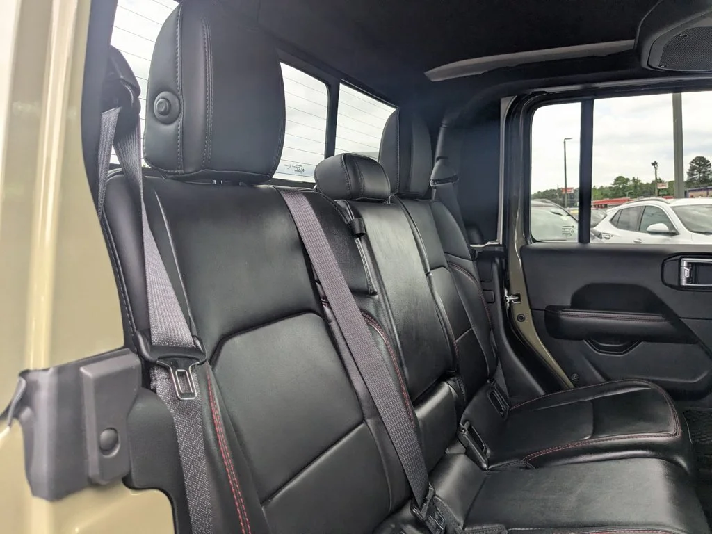Used 2025 41 Jeep Rubicon X image 25