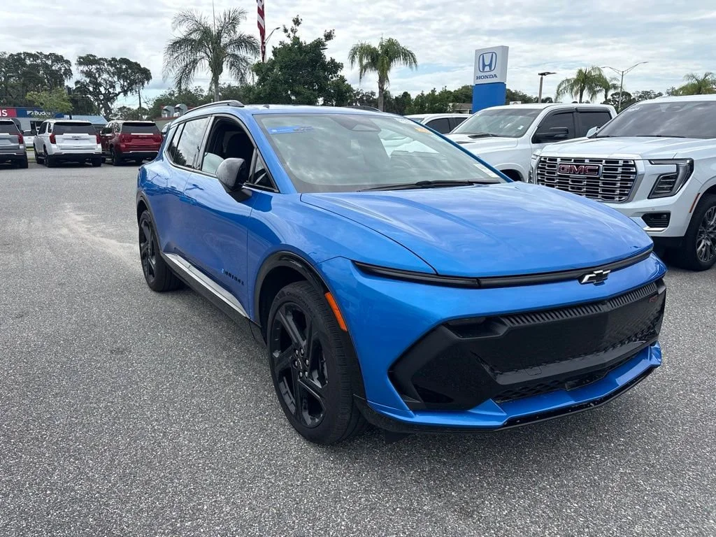 Used 2025 Riptide Blue Metallic Chevrolet RS image 6