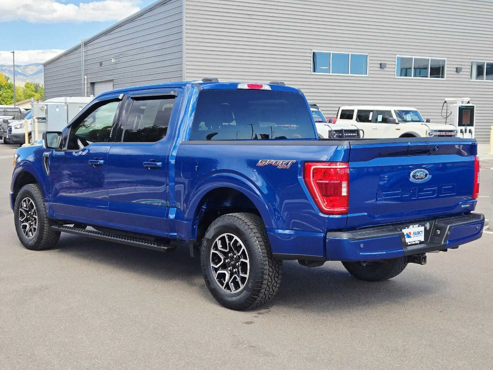 Used 2023 Atlas Blue Ford XLT image 6