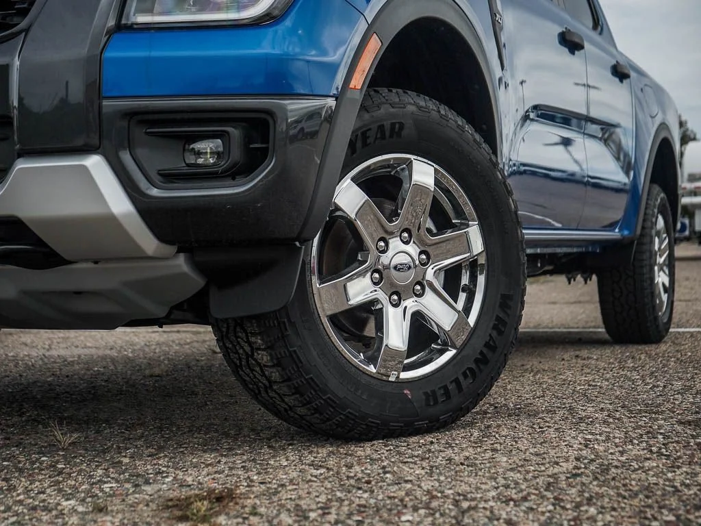 New 2026 Velocity Blue Metallic Ford XLT image 2